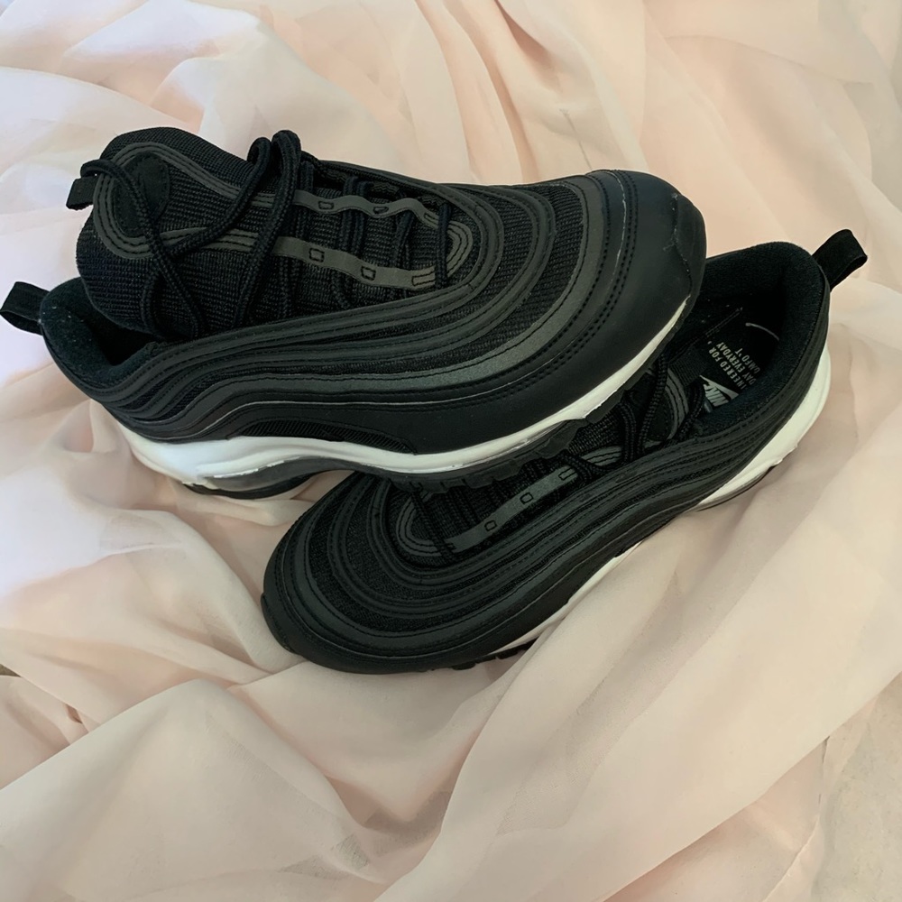 Nike Black and White Athletic Shoes